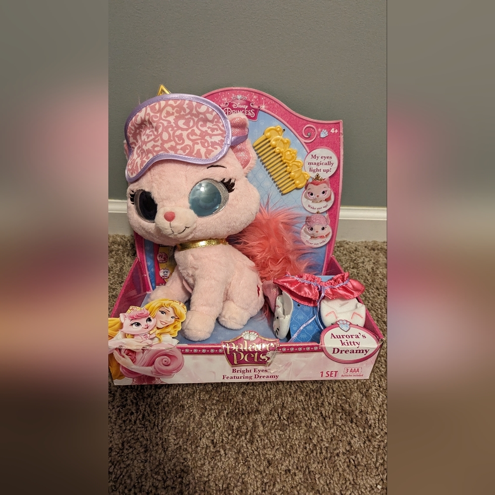 Disney Princess Palace Pets Bright Eyes Aurora's Kitty Dreamy Toy Set 4+